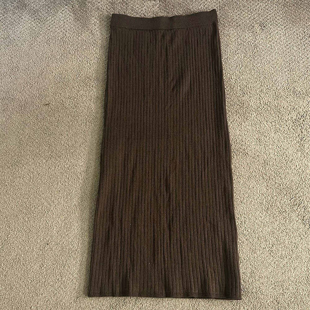 Brown ribbed sweater midi skirt